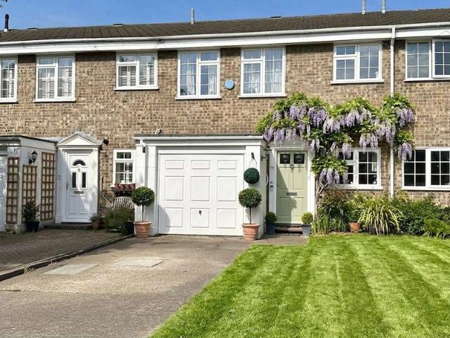 House for sale in New Malden, Greater London