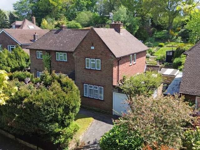 House for sale in Fole, Surrey