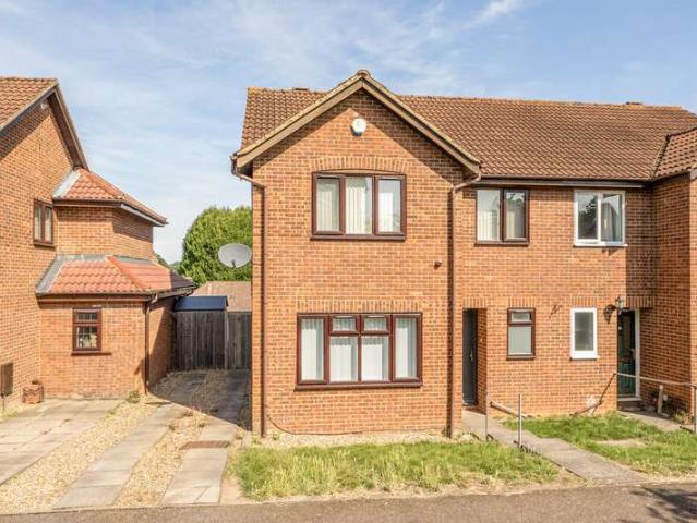 House for sale in Watford Rural, Batchworth