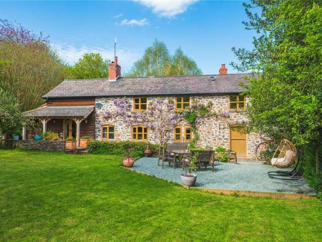 House for sale in Llanfair Caereinion, Powys