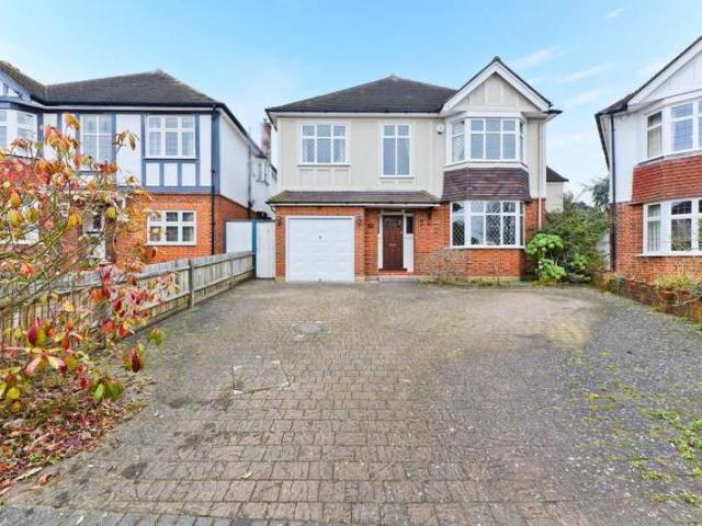 House for sale in New Malden, Greater London