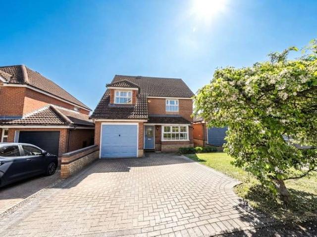 House for sale in Chipping Hill, Essex