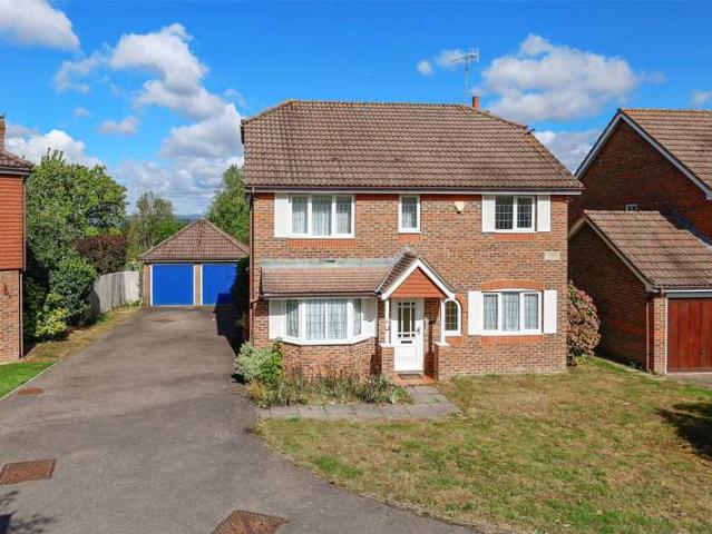 House for sale in Dormansland, Tandridge