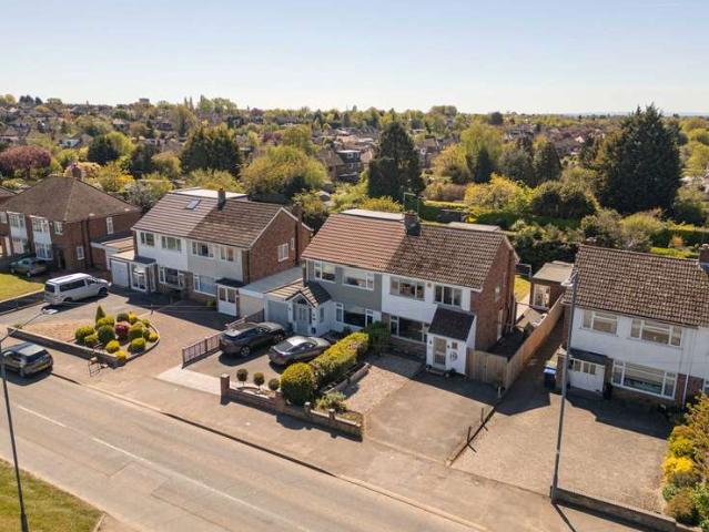 House for sale in Green Close, Warwickshire