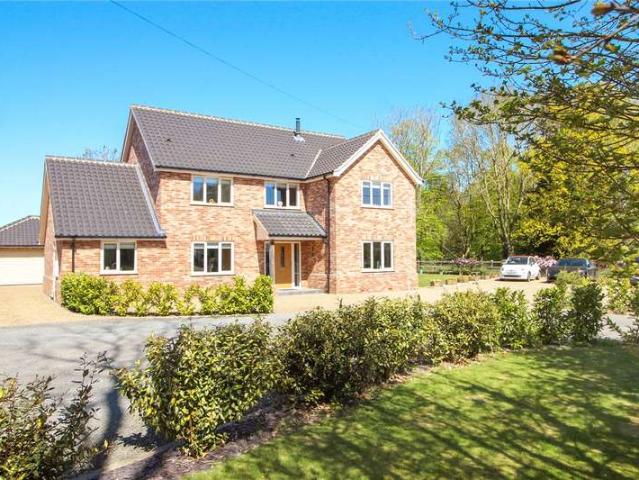 House for sale in Tharston and Hapton, Burgh St Peter
