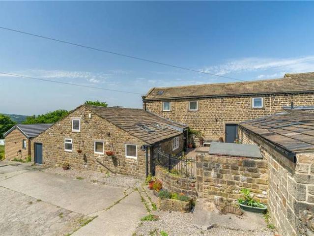 House for sale in West Chevin, Guiseley