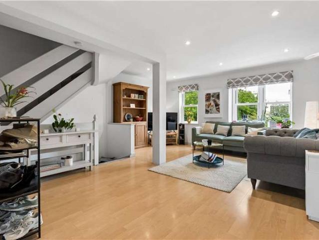 House for sale in Battersea, Greater London