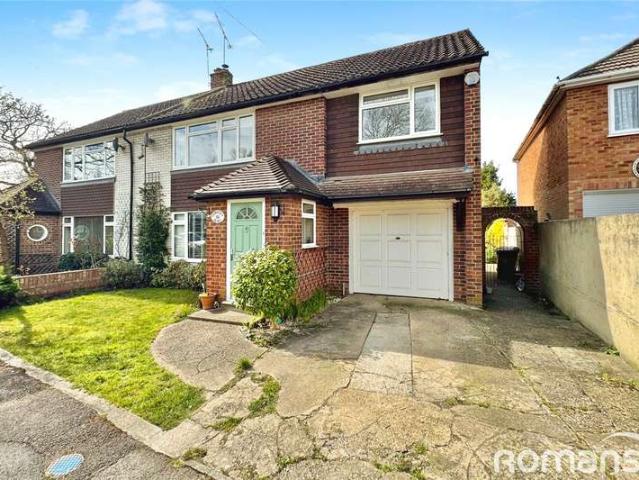 House for sale in Little Sandhurst