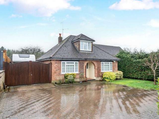 House for sale in Wanborough, Westborough