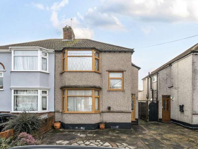 House for sale in Rush Green, Greater London