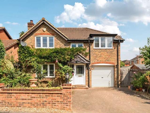 House for sale in Ottershaw, Runnymede
