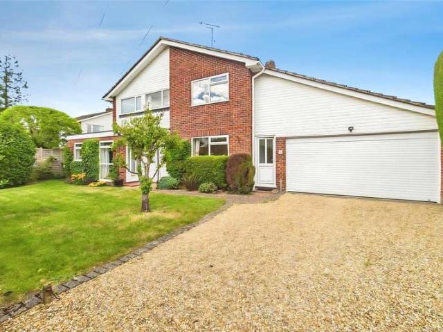 House for sale in Burghfield Common, West Berkshire