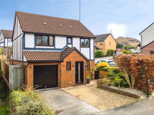 House for sale in Burghfield Common, West Berkshire