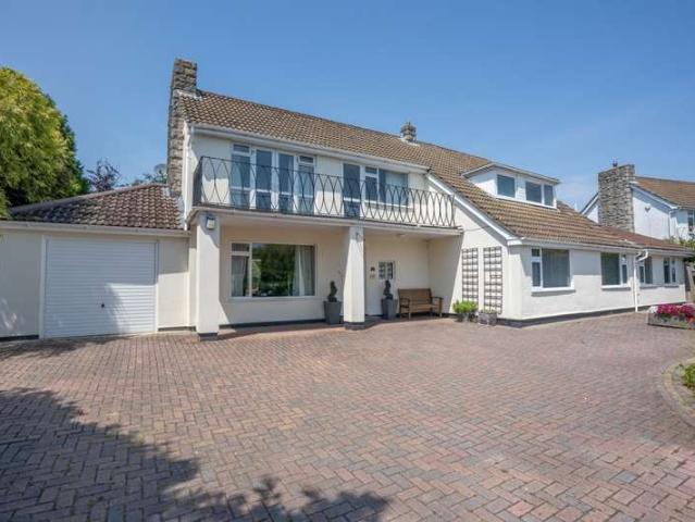 House for sale in Talbot Village, Bournemouth