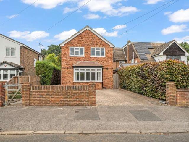 House for sale in New Haw, Runnymede
