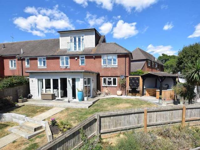 House for sale in Bridgefield, Kent