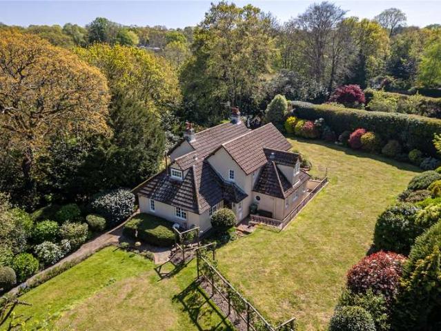 House for sale in Highcliffe
