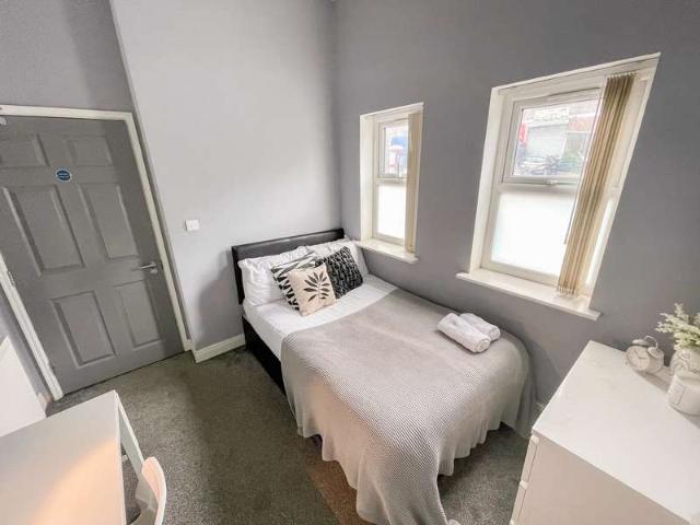 House for rent in Fairfield, Calderstones