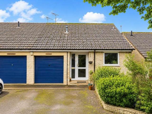 House for sale in Fossebridge, Gloucestershire