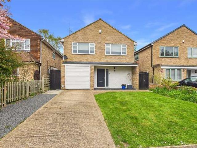 House for sale in Horsell, Woking