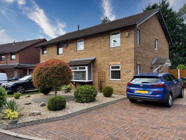 House for sale in Burtonwood and Westbrook, Warrington