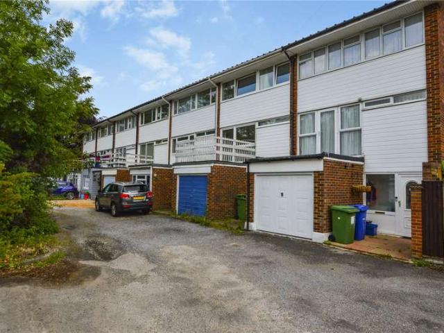House for sale in Farnborough, Hampshire