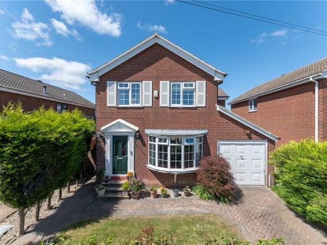 House for sale in Woodkirk, Leeds