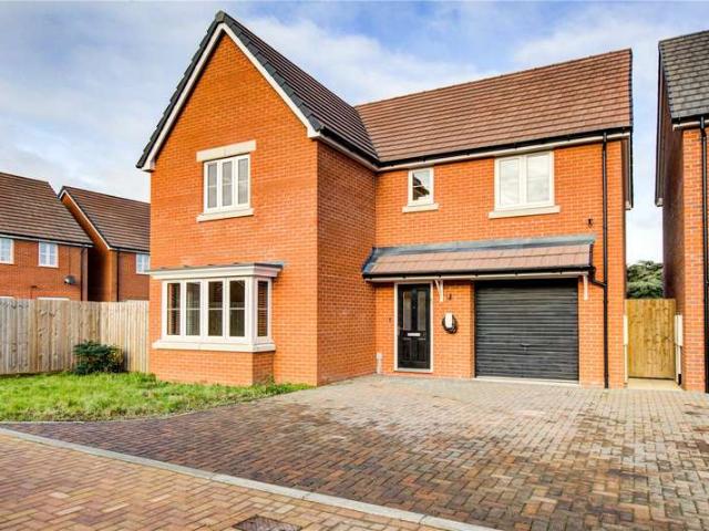 House for sale in Smug Oak, St Albans