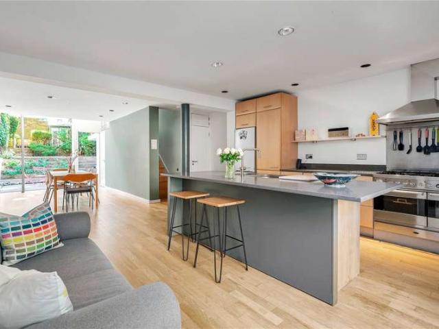 House for sale in Highbury, Greater London