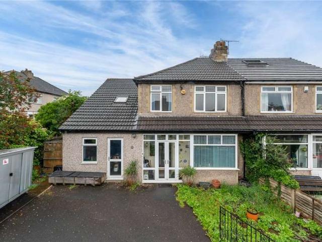 House for sale in Cottingley, West Yorkshire