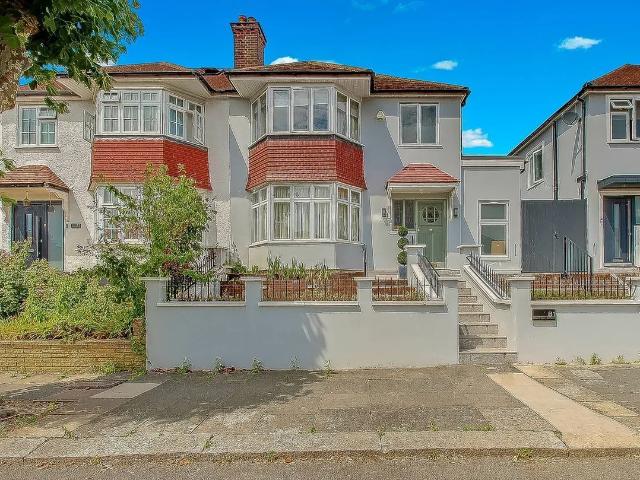 House for rent in Dollis Hill, Greater London