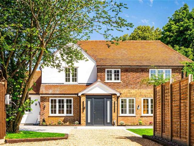 House for sale in Pouchen End, Hertfordshire