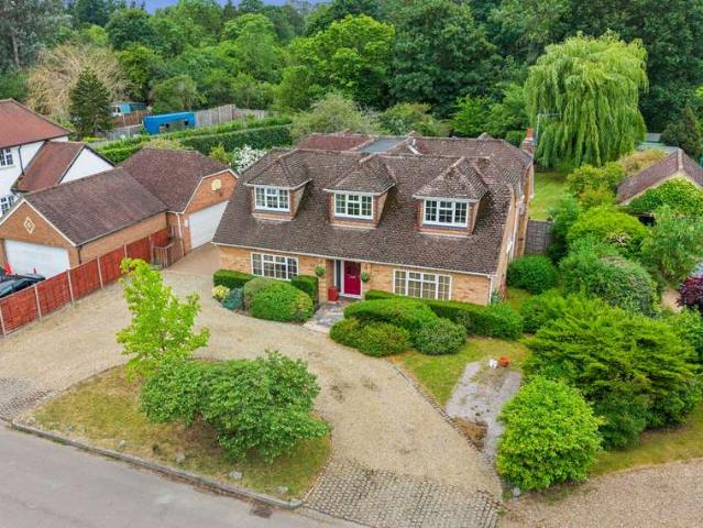 House for sale in Aston, Colliers End