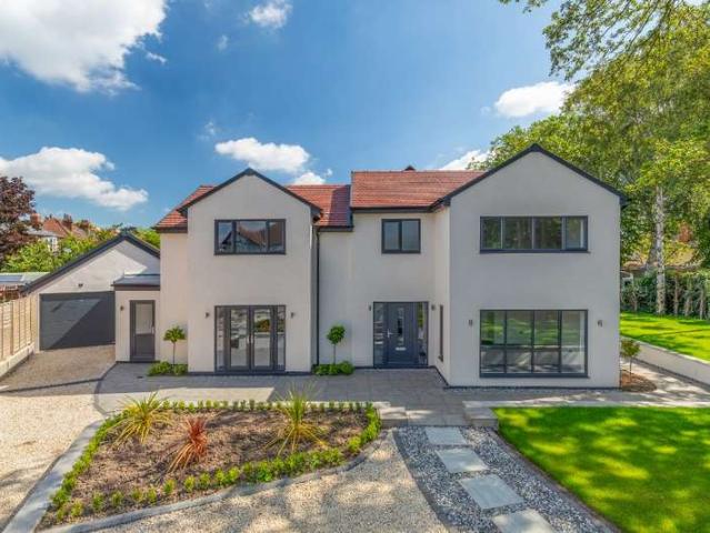 House for sale in West Park, West Yorkshire