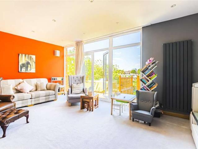 House for sale in Pouchen End, Hertfordshire