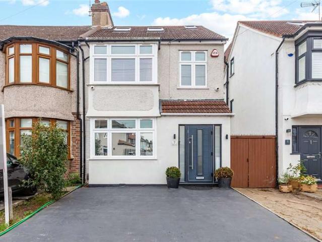 House for sale in Rush Green, Greater London