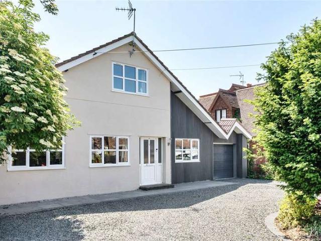 House for sale in Wraysbury