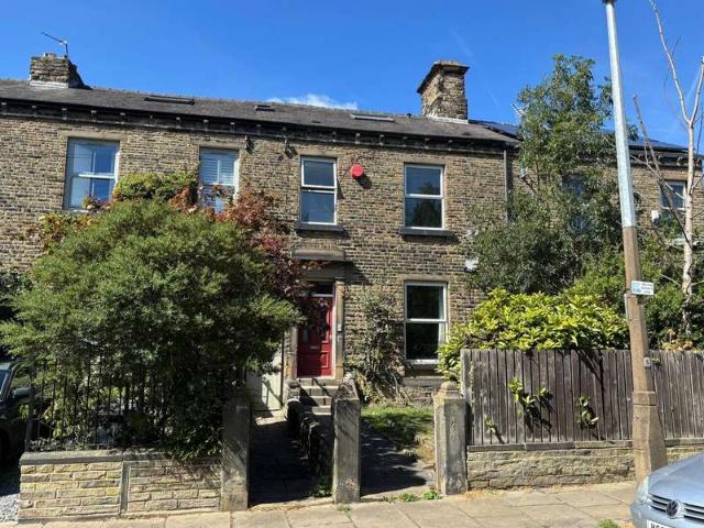 House for sale in Gledholt, Huddersfield