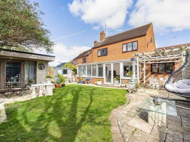 House for sale in Great Faringdon, Dromore