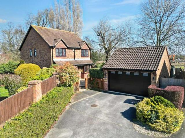 House for sale in Elmfield, Leicestershire
