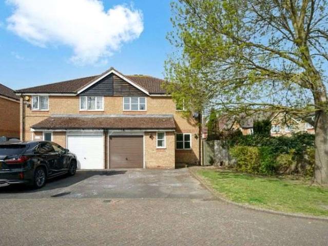 House for sale in Enfield Island Village, Greater London