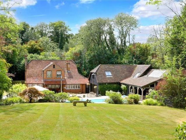 House for sale in Gerrards Cross, Denham