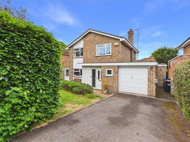 House for sale in Horsell, Woking