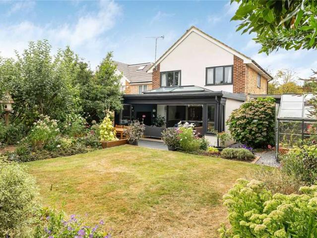 House for sale in Fole, Surrey