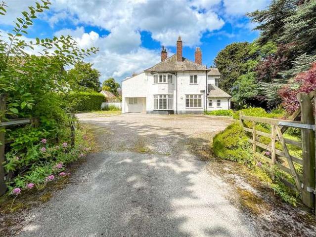House for sale in Colwyn Bay, Wales