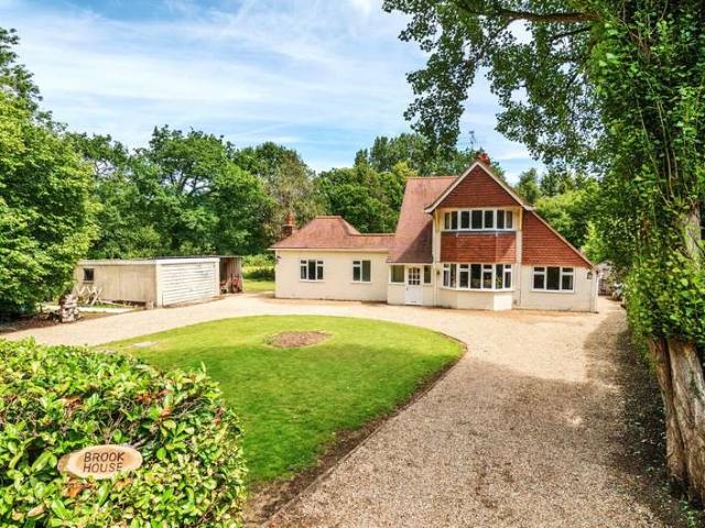 House for sale in Willey Green, Westborough