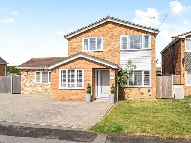 House for sale in Hart, Hampshire