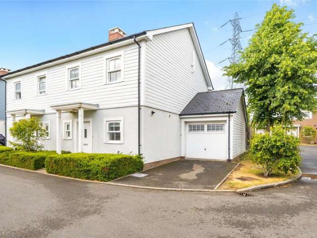 House for sale in Worcester Park, Greater London