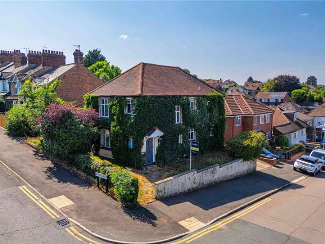 House for sale in Corner Hall, Dacorum
