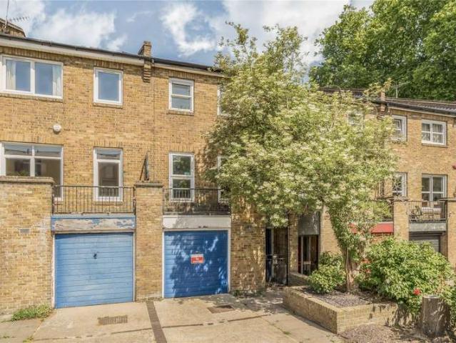 House for sale in Homerton, Greater London